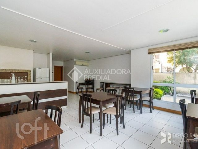 Apartamento com 67m², 2 dormitórios, 1 suíte, 1 vaga, Petrópolis em Porto Alegre