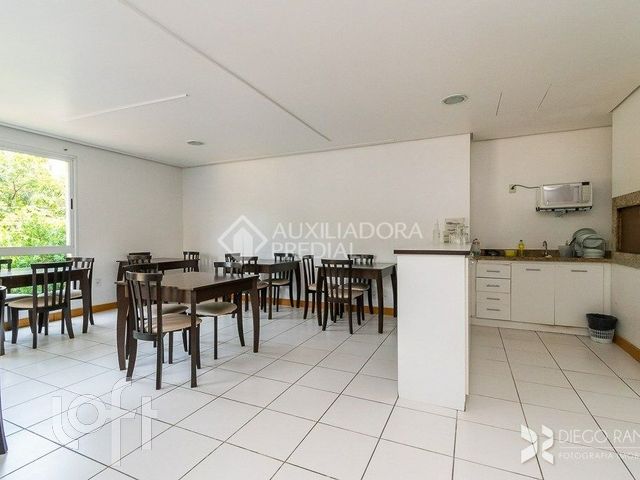 Apartamento com 67m², 2 dormitórios, 1 suíte, 1 vaga, Petrópolis em Porto Alegre