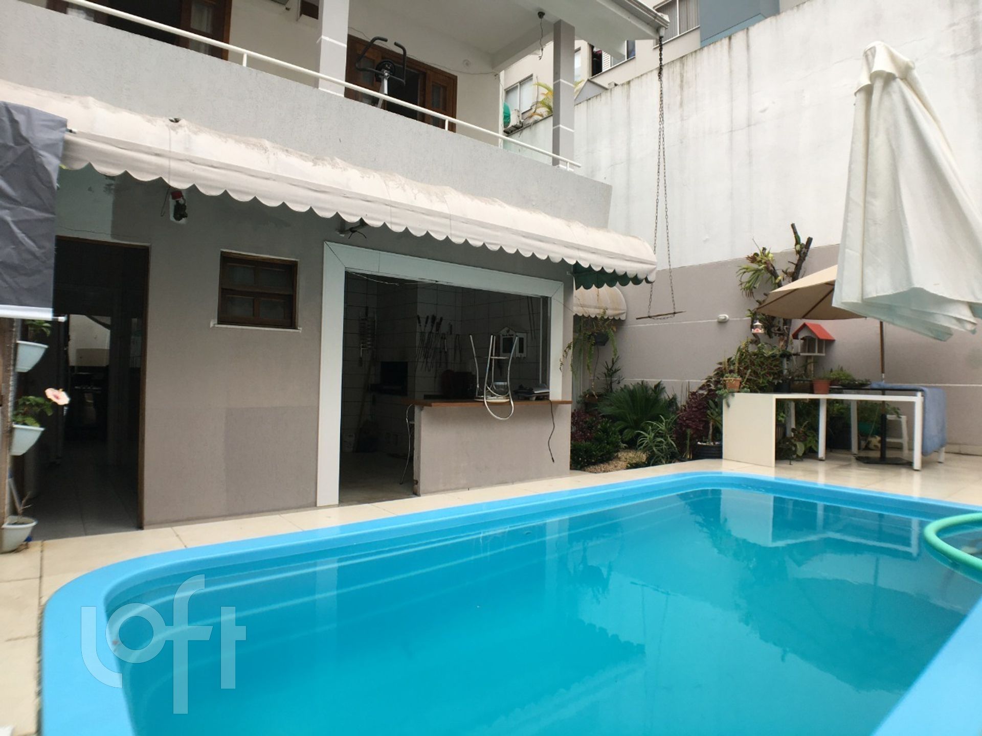 Casa à venda em Centro com 280 m², 5 quartos, 3 suítes, 4 vagas