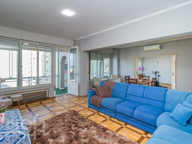 Apartamento com 232m², 4 dormitórios, 1 vaga, Independência em Porto Alegre