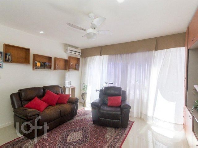 Apartamento com 100m², 4 dormitórios, 1 suíte, 1 vaga, Higienópolis em Porto Alegre