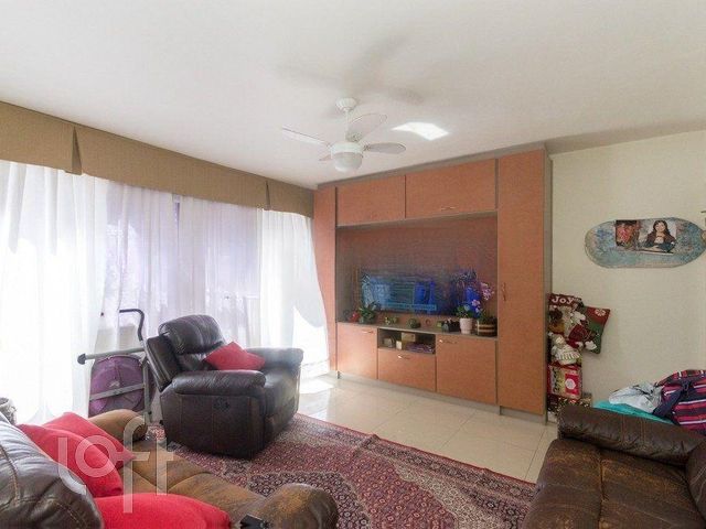 Apartamento com 100m², 4 dormitórios, 1 suíte, 1 vaga, Higienópolis em Porto Alegre