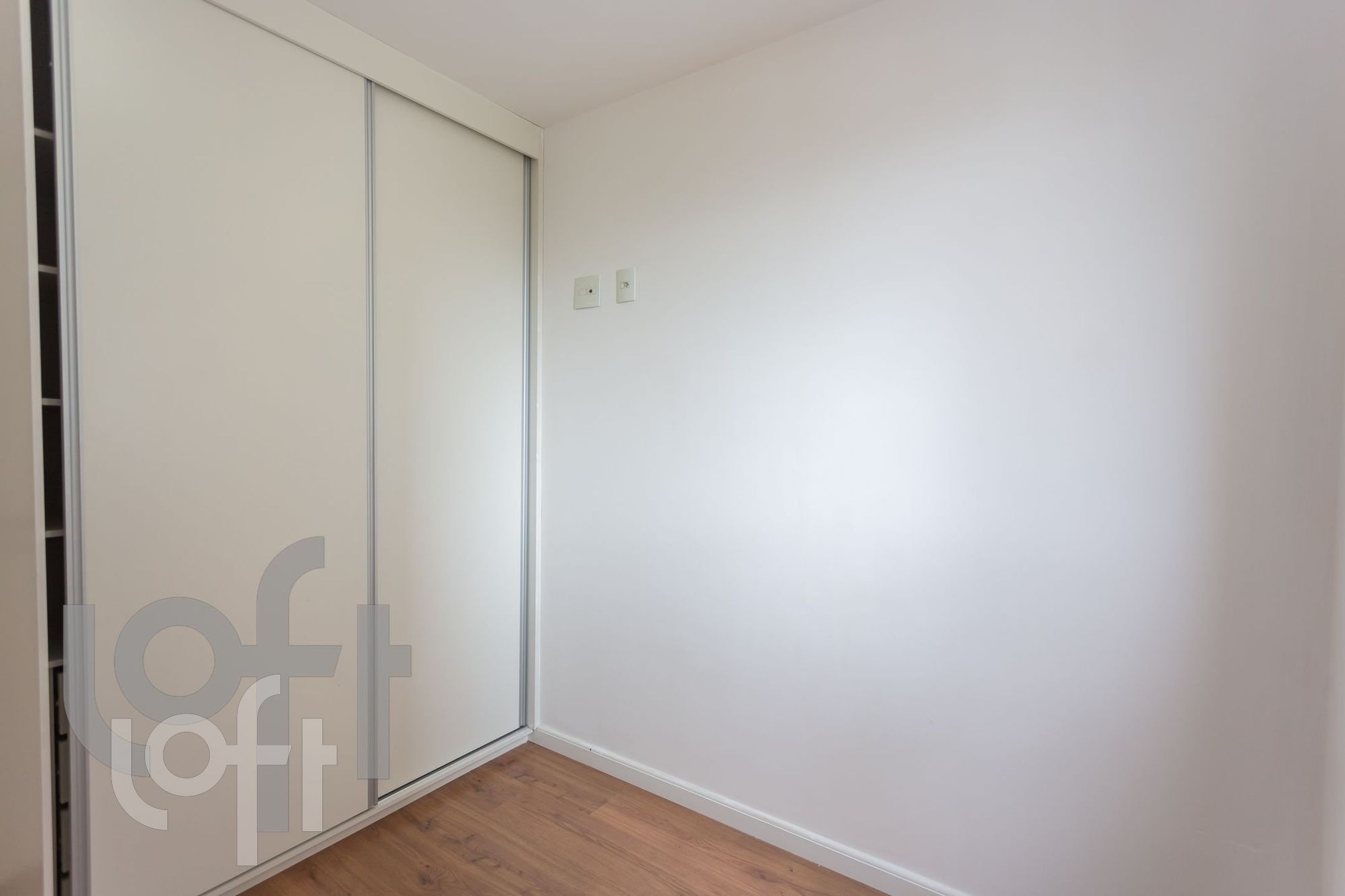 Apartamento à venda com 2 quartos, 58m² - Foto 2