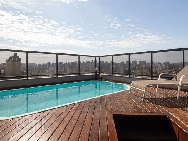 Apartamento com 266m², 4 dormitórios, 1 suíte, 2 vagas, Petrópolis em Porto Alegre