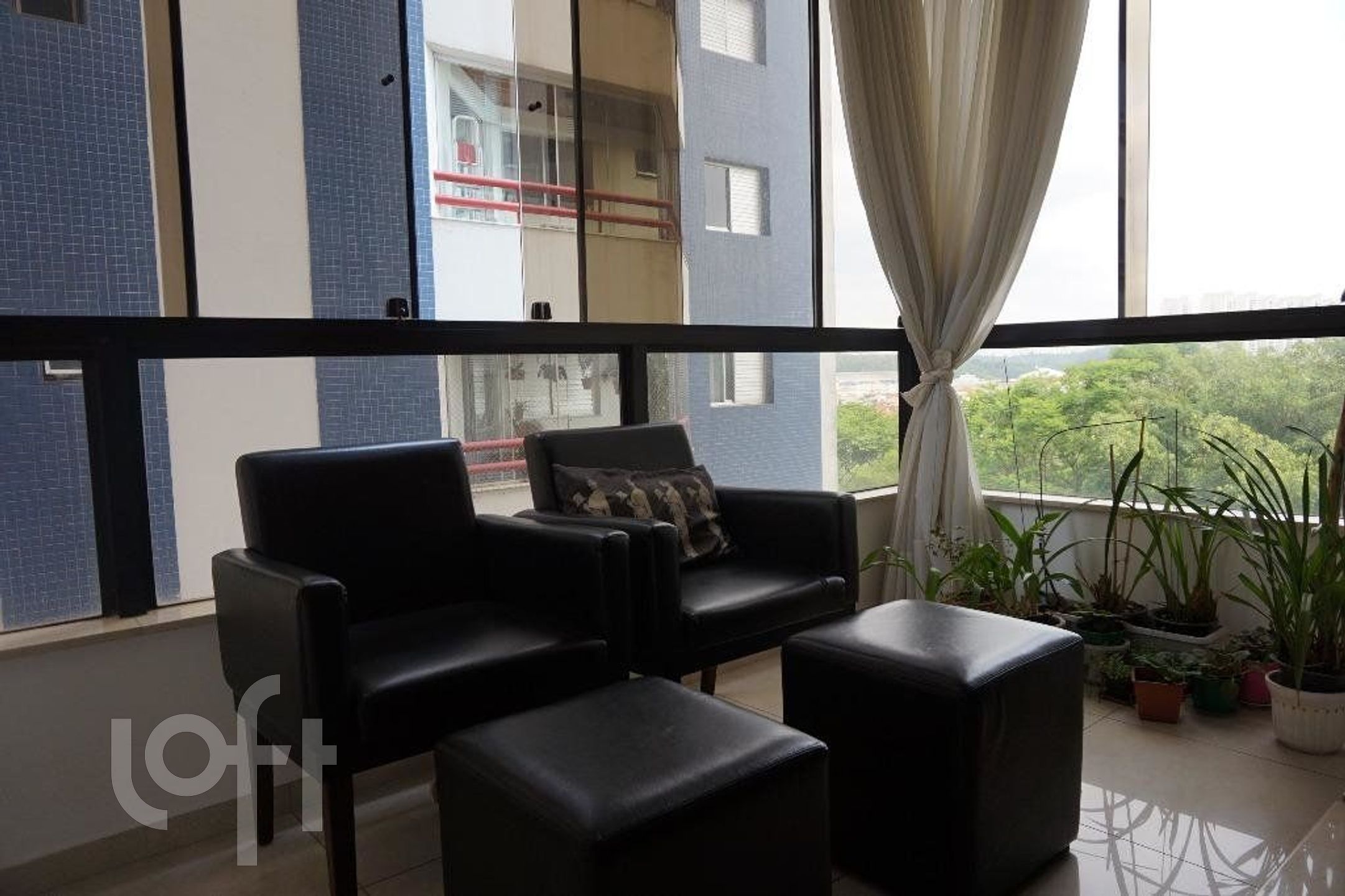 Apartamento à venda com 4 quartos, 160m² - Foto 2