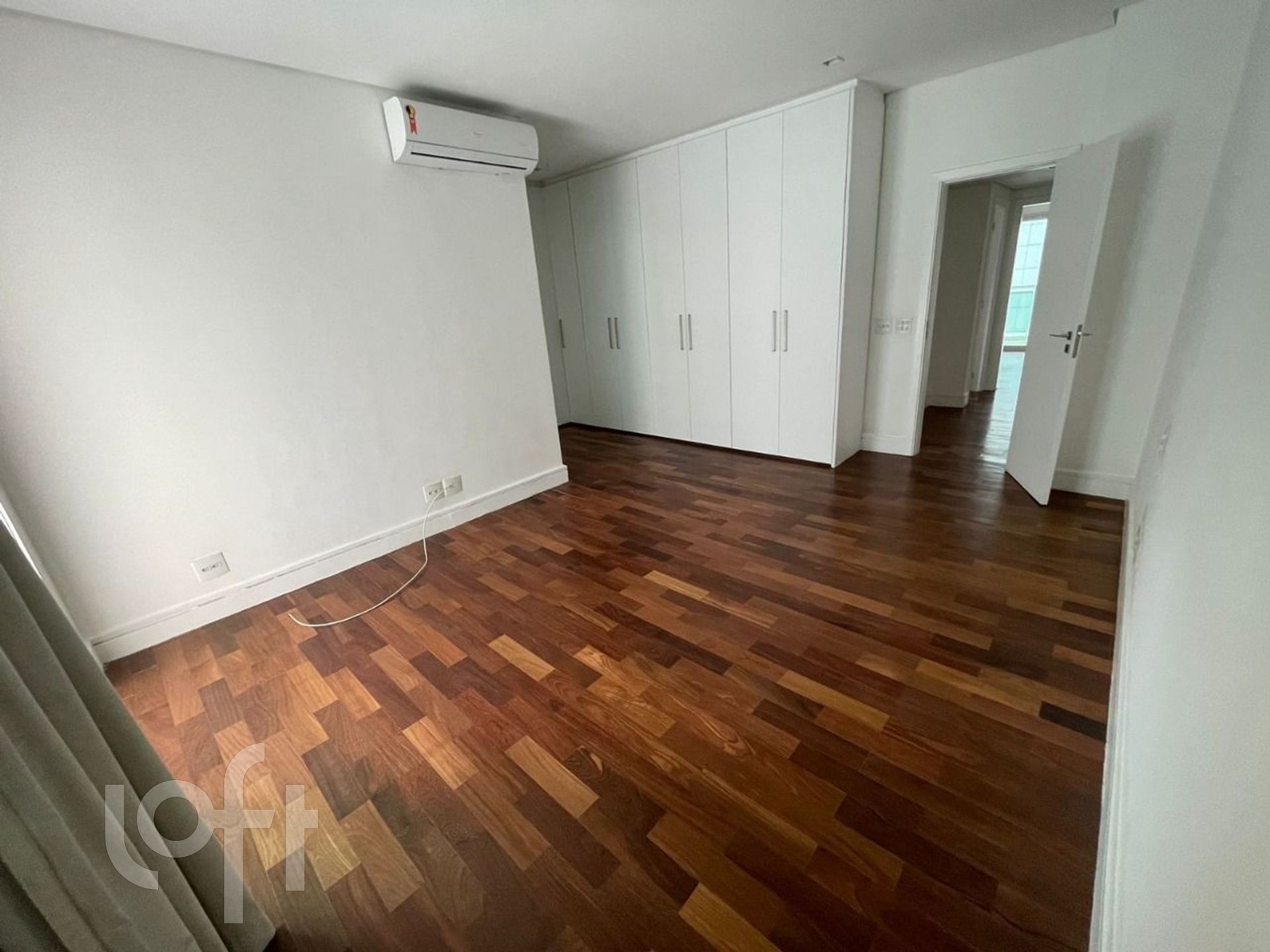 Apartamento à venda com 4 quartos, 298m² - Foto 18