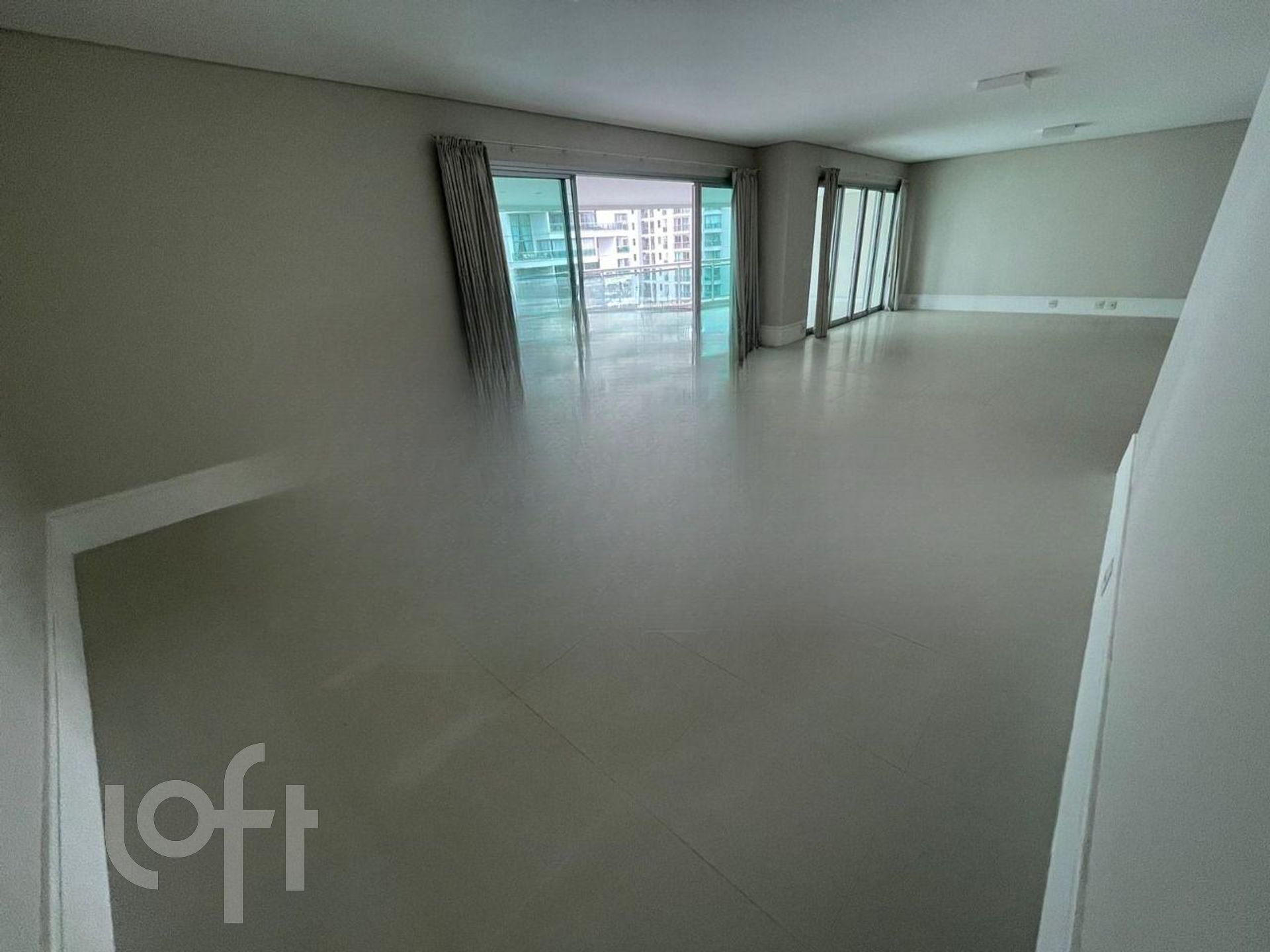 Apartamento à venda com 4 quartos, 298m² - Foto 13