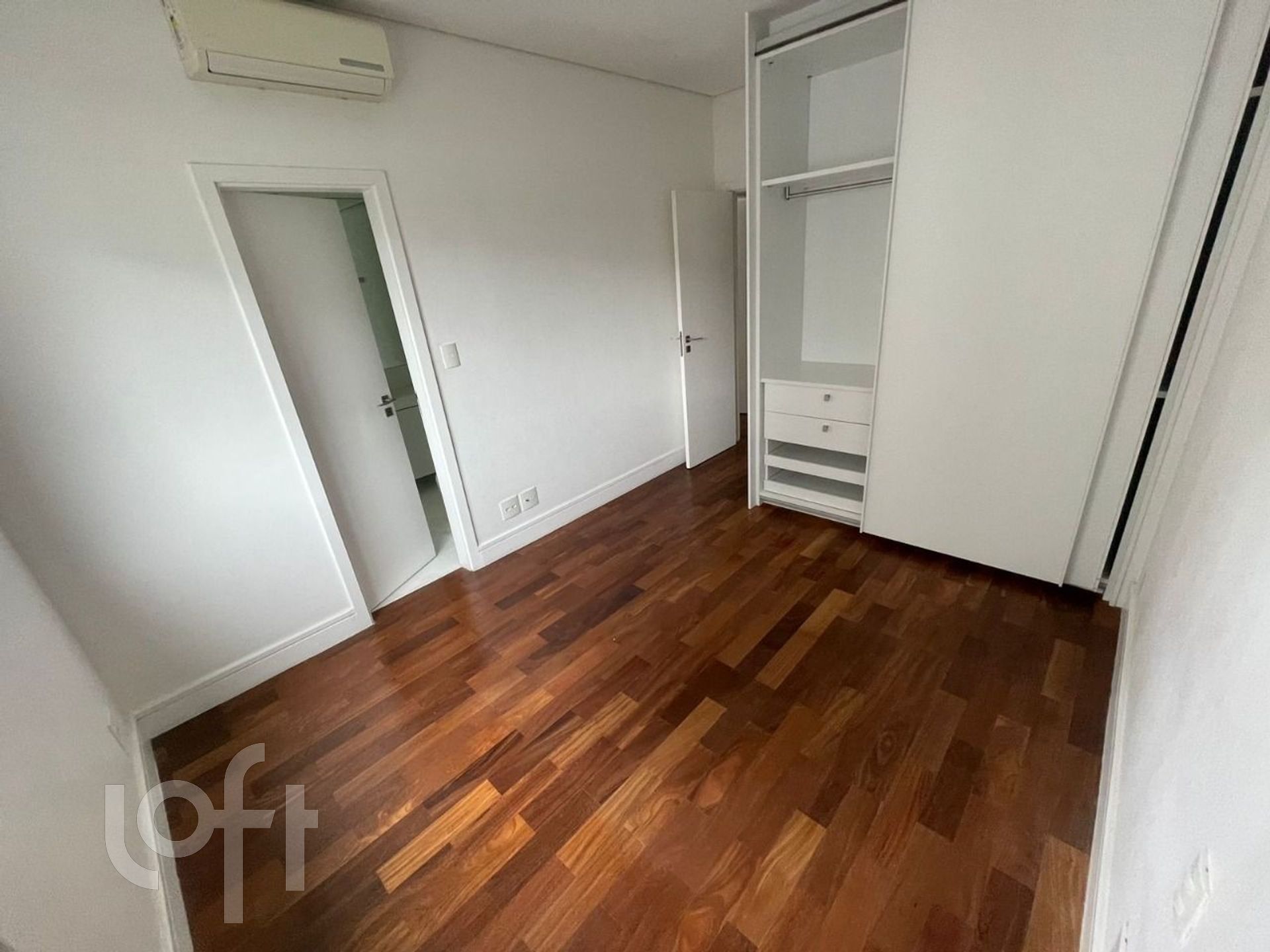 Apartamento à venda com 4 quartos, 298m² - Foto 15