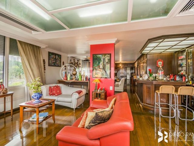 Apartamento com 368m², 3 dormitórios, 2 suítes, 4 vagas, Auxiliadora em Porto Alegre