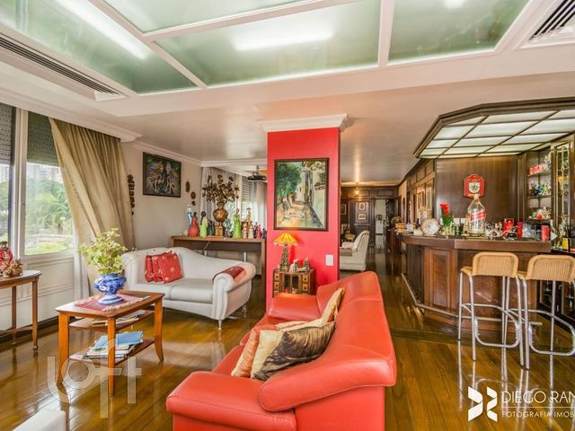 Apartamento com 368m², 3 dormitórios, 2 suítes, 4 vagas, Auxiliadora em Porto Alegre