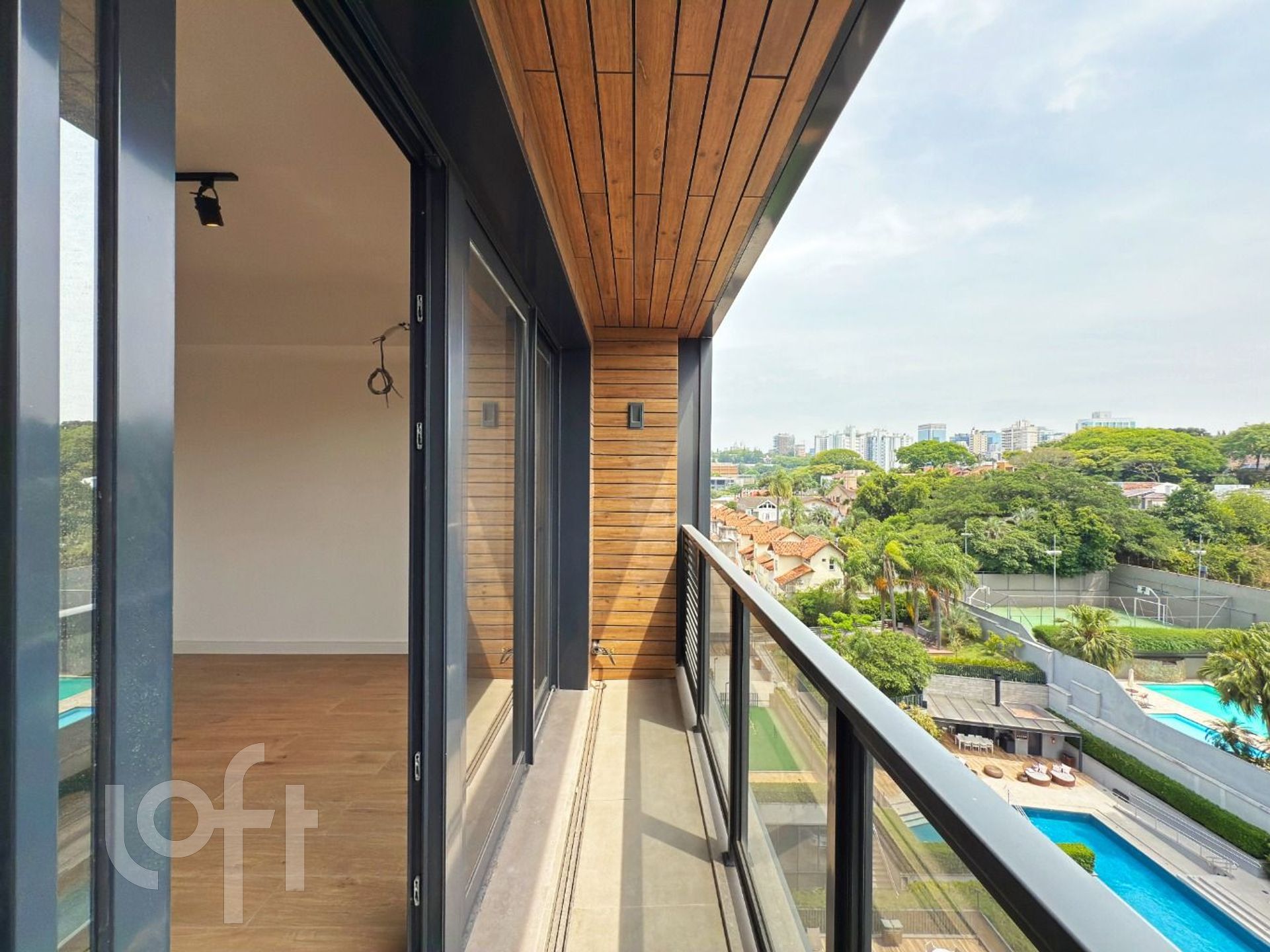 Apartamento com 36m², 1 dormitório, 1 suíte, 1 vaga, Boa Vista em Porto Alegre