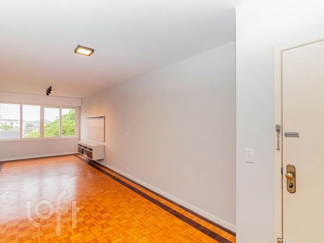 Apartamento com 93m², 2 dormitórios, 2 vagas, São João em Porto Alegre