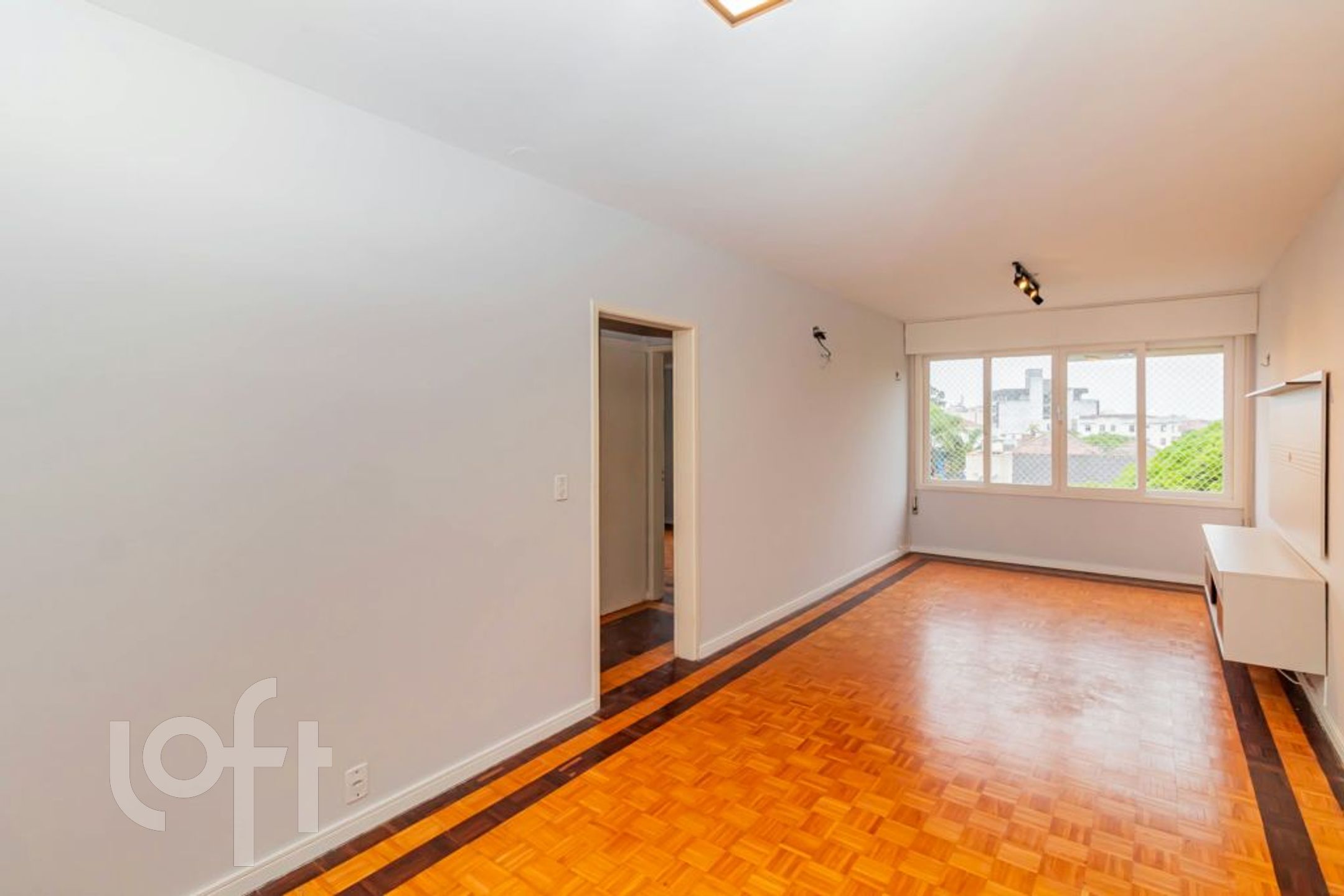 Apartamento com 93m², 2 dormitórios, 2 vagas, São João em Porto Alegre