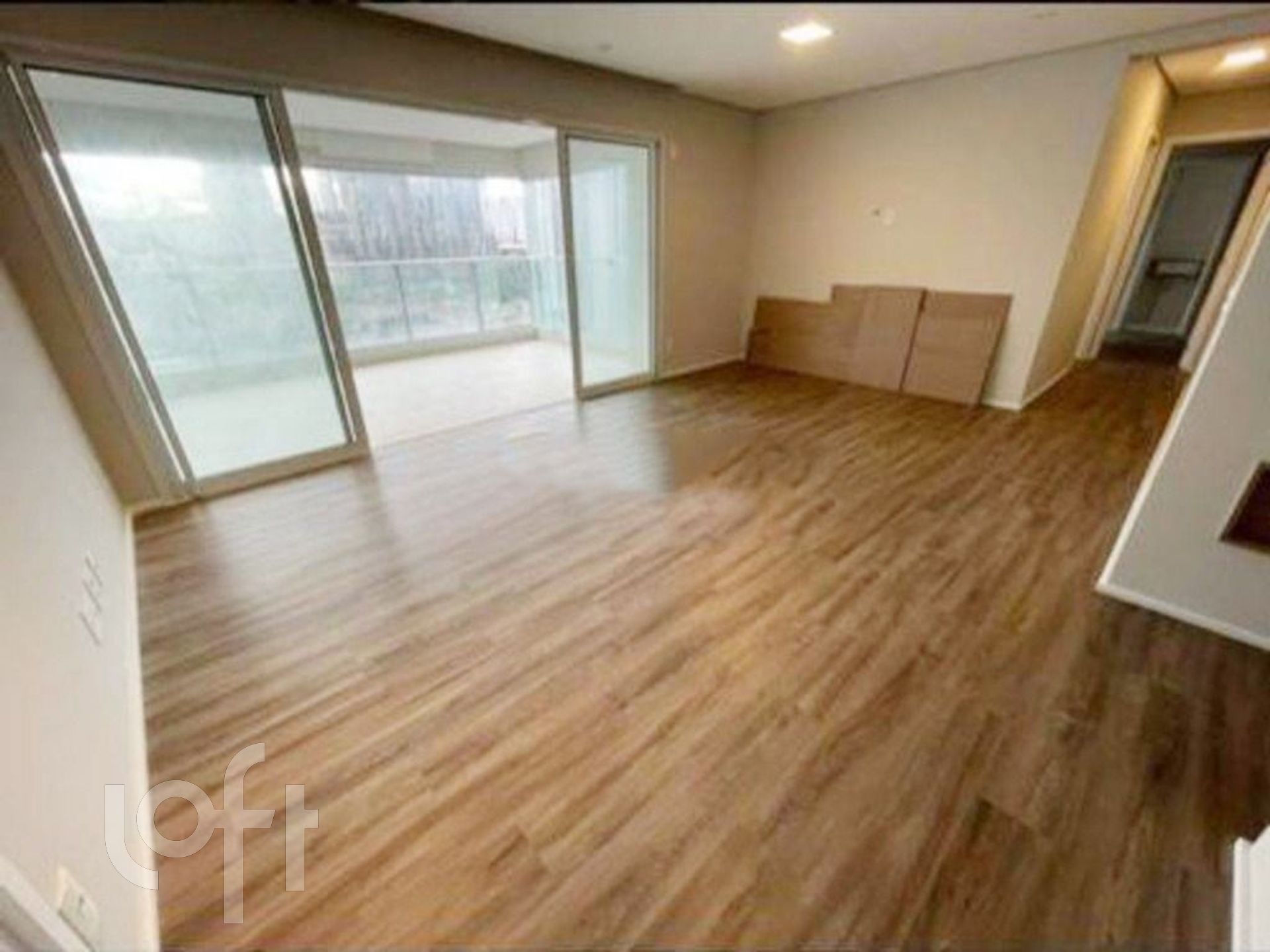 Apartamento à venda com 3 quartos, 130m² - Foto 1