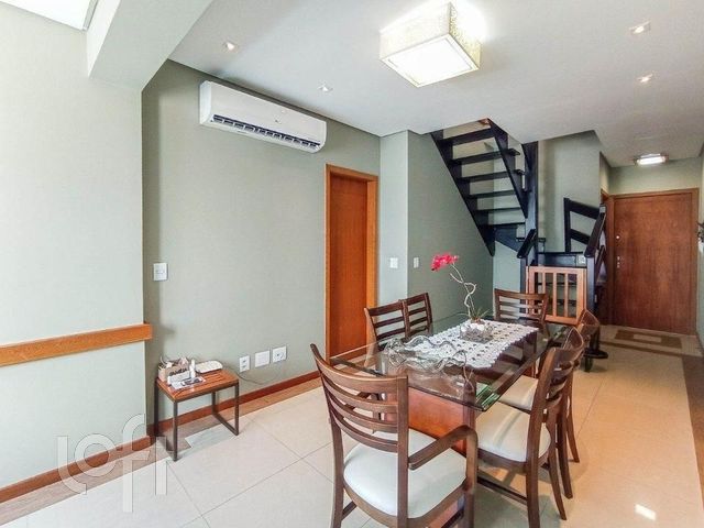 Apartamento com 259m², 3 dormitórios, 1 suíte, 2 vagas, São João em Porto Alegre