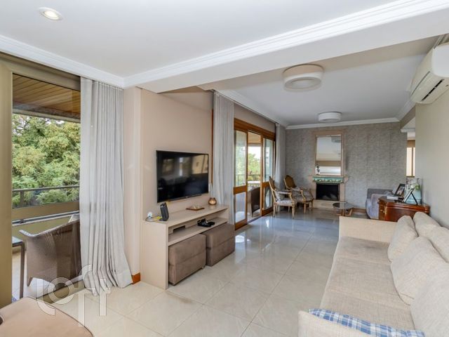 Apartamento com 169m², 3 dormitórios, 1 suíte, 2 vagas, Moinhos de Vento em Porto Alegre