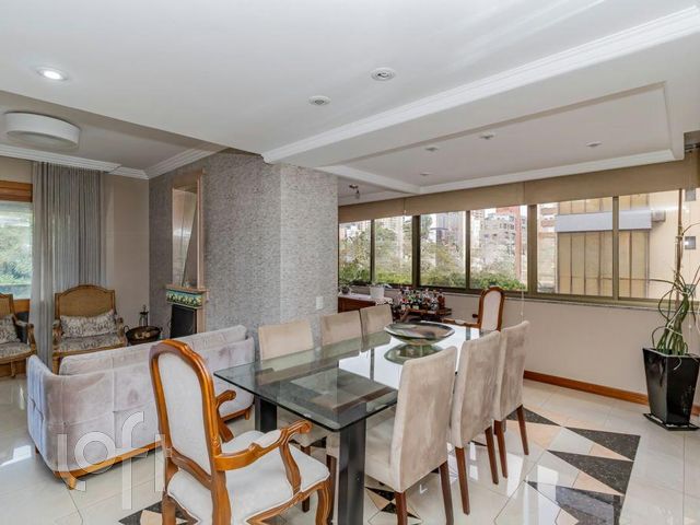 Apartamento com 169m², 3 dormitórios, 1 suíte, 2 vagas, Moinhos de Vento em Porto Alegre