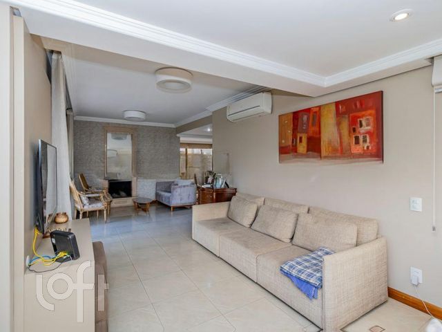 Apartamento com 169m², 3 dormitórios, 1 suíte, 2 vagas, Moinhos de Vento em Porto Alegre