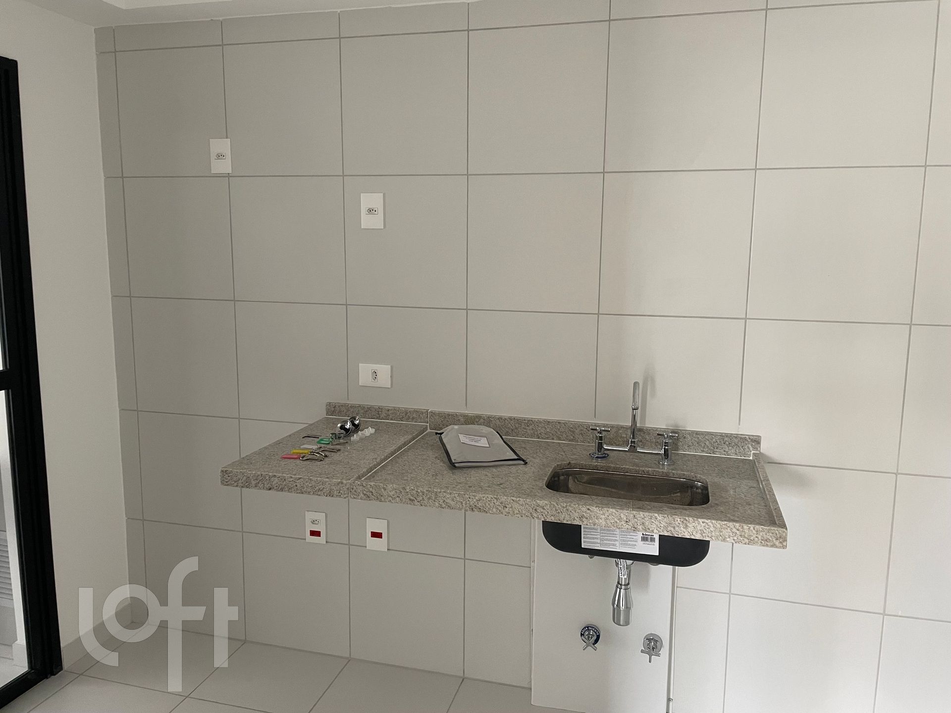 Apartamento à venda com 2 quartos, 106m² - Foto 2