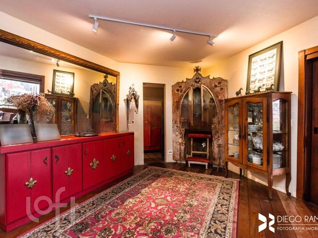 Apartamento com 297m², 4 dormitórios, 4 suítes, 3 vagas, Rio Branco em Porto Alegre
