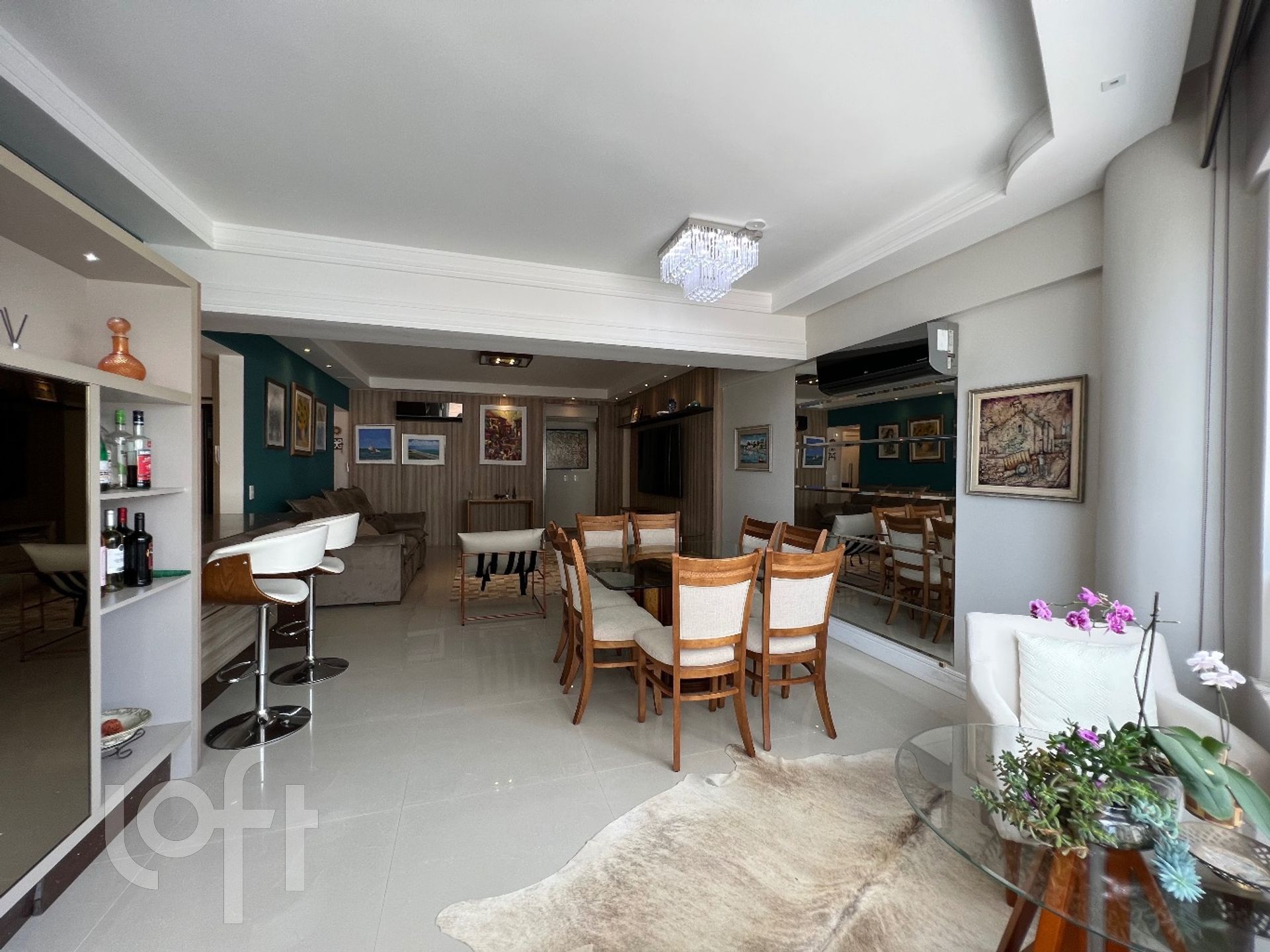 Apartamento à venda em Barra Sul com 310 m², 3 quartos, 3 suítes, 6 vagas