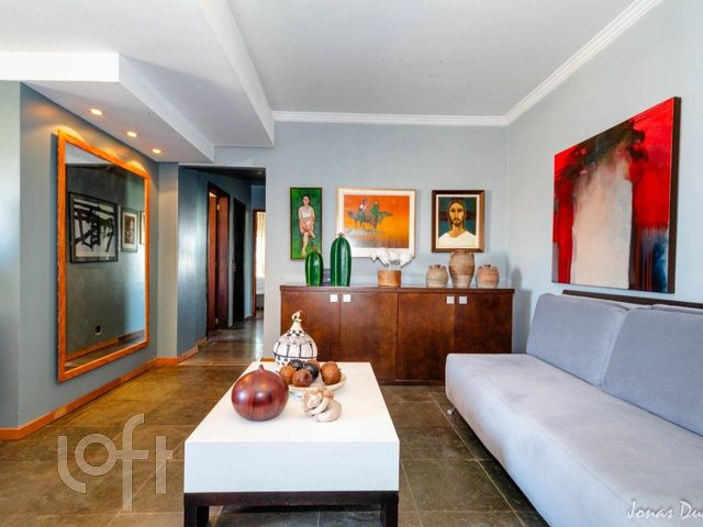 Apartamento com 116m², 3 dormitórios, 1 suíte, 1 vaga, Rio Branco em Porto Alegre