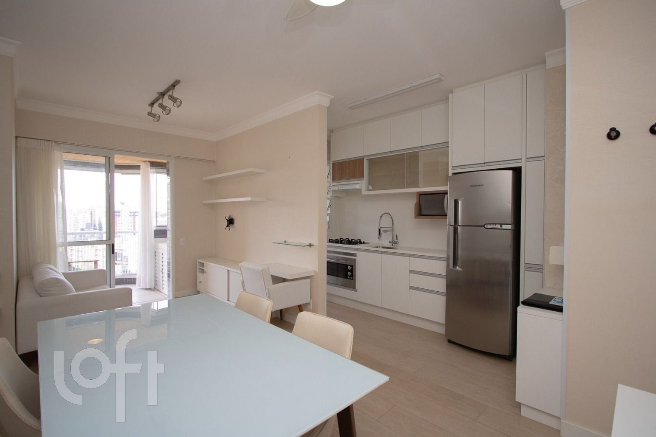 Apartamento à venda em Centro com 63 m², 2 quartos, 1 suíte, 1 vaga