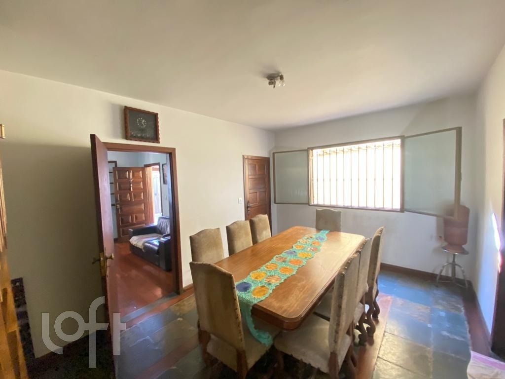 Casa à venda com 3 quartos, 225m² - Foto 9