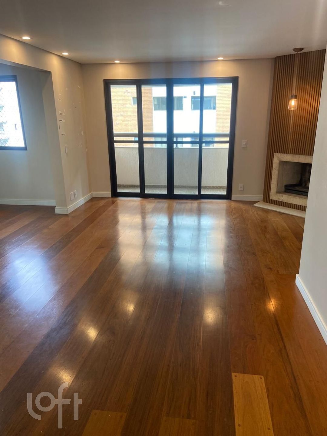 Apartamento à venda em Real Parque com 123 m², 3 q