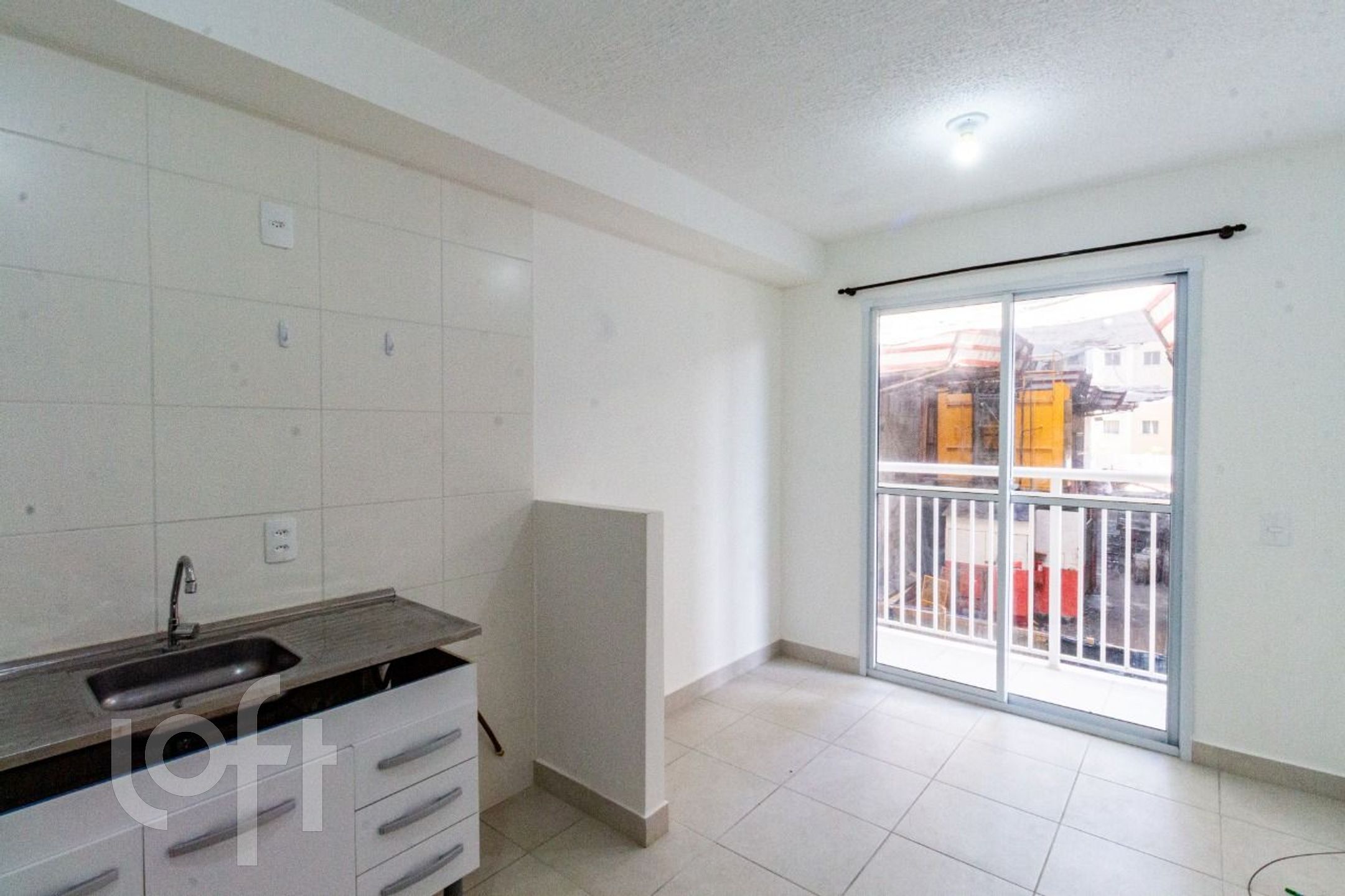 Apartamento à venda com 2 quartos, 34m² - Foto 1