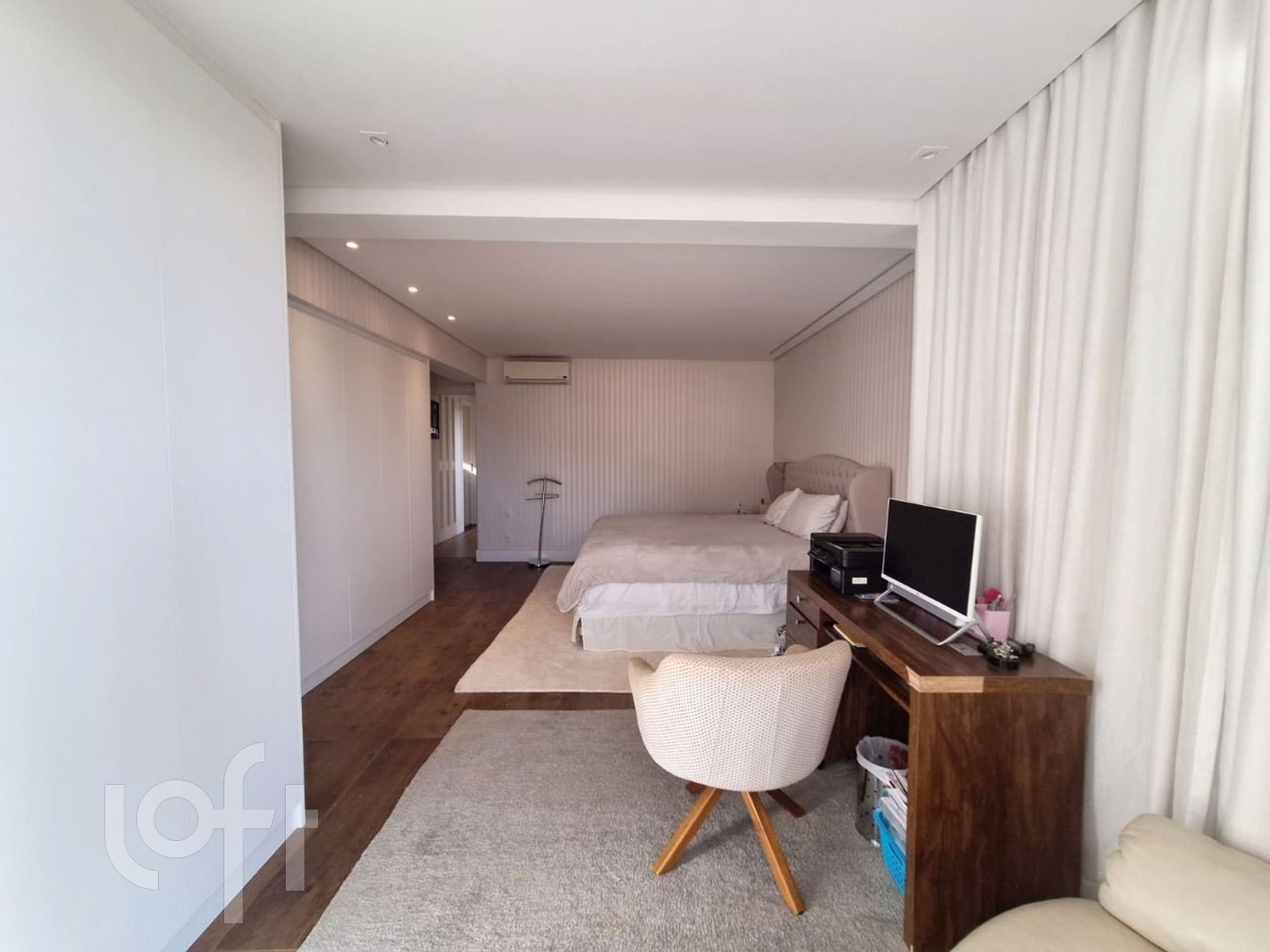 Casa à venda com 4 quartos, 297m² - Foto 14