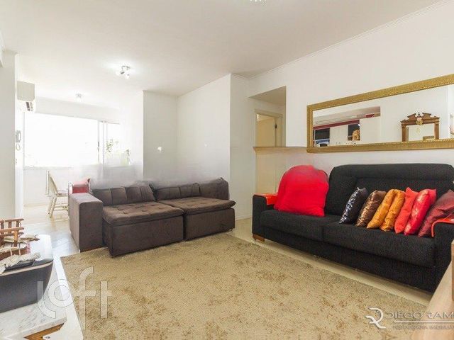 Apartamento com 68m², 2 dormitórios, 2 vagas, Floresta em Porto Alegre