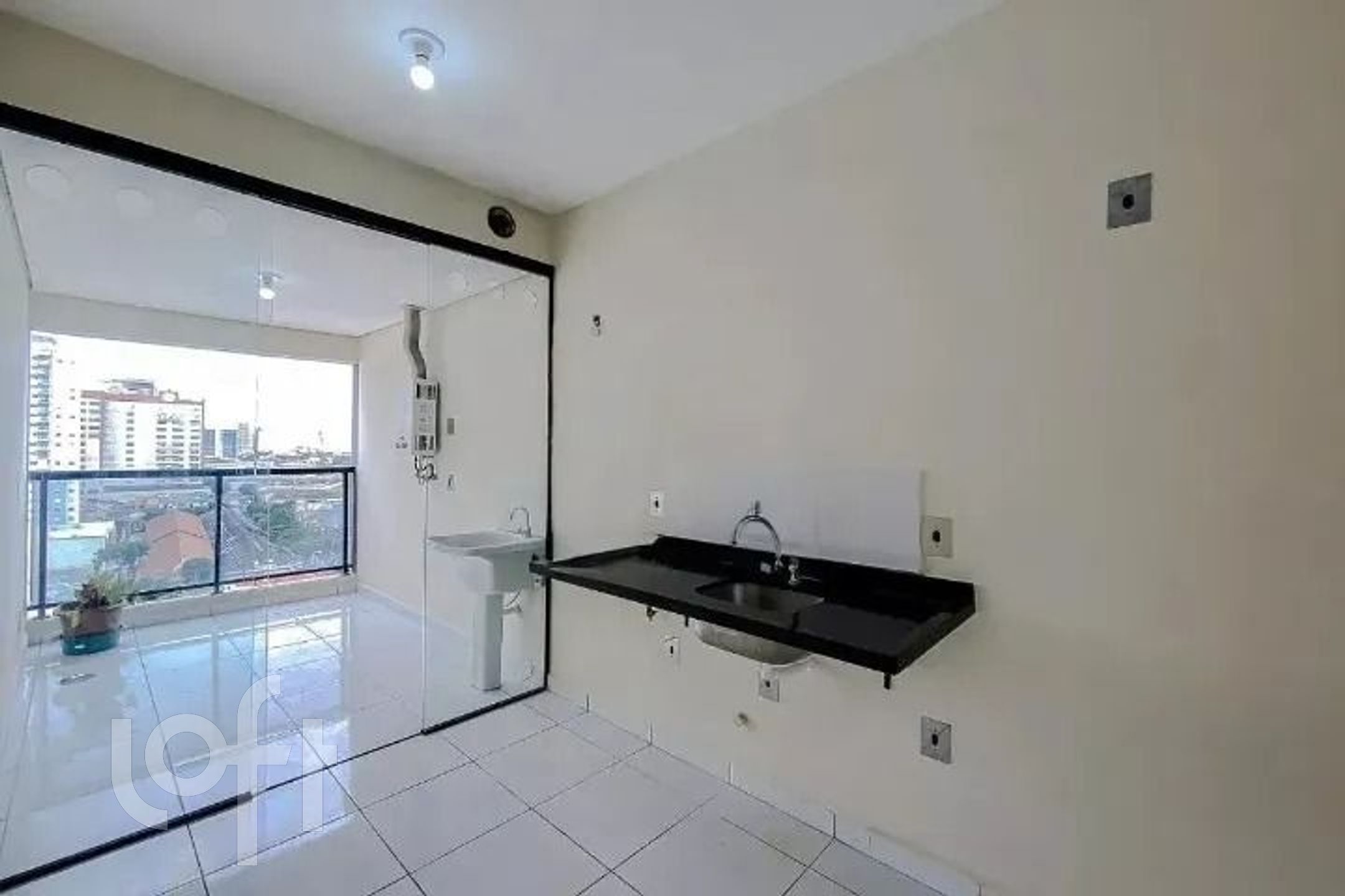 Apartamento à venda com 3 quartos, 75m² - Foto 4