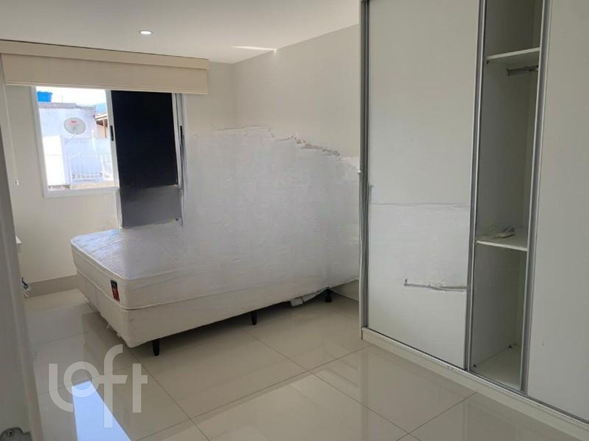 Apartamento à venda com 3 quartos, 180m² - Foto 5