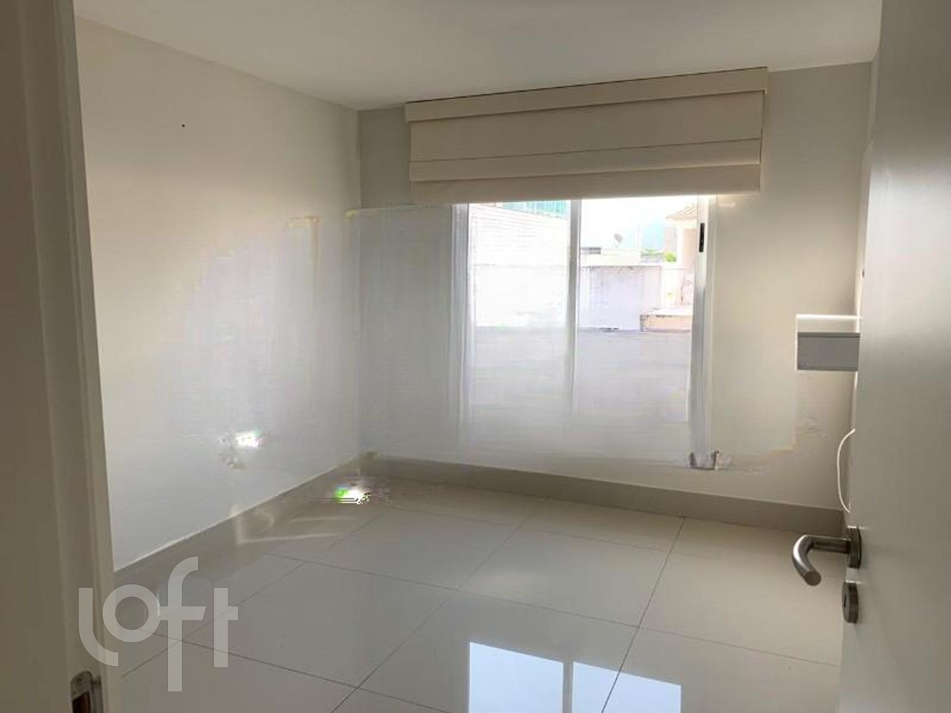 Apartamento à venda com 3 quartos, 180m² - Foto 15