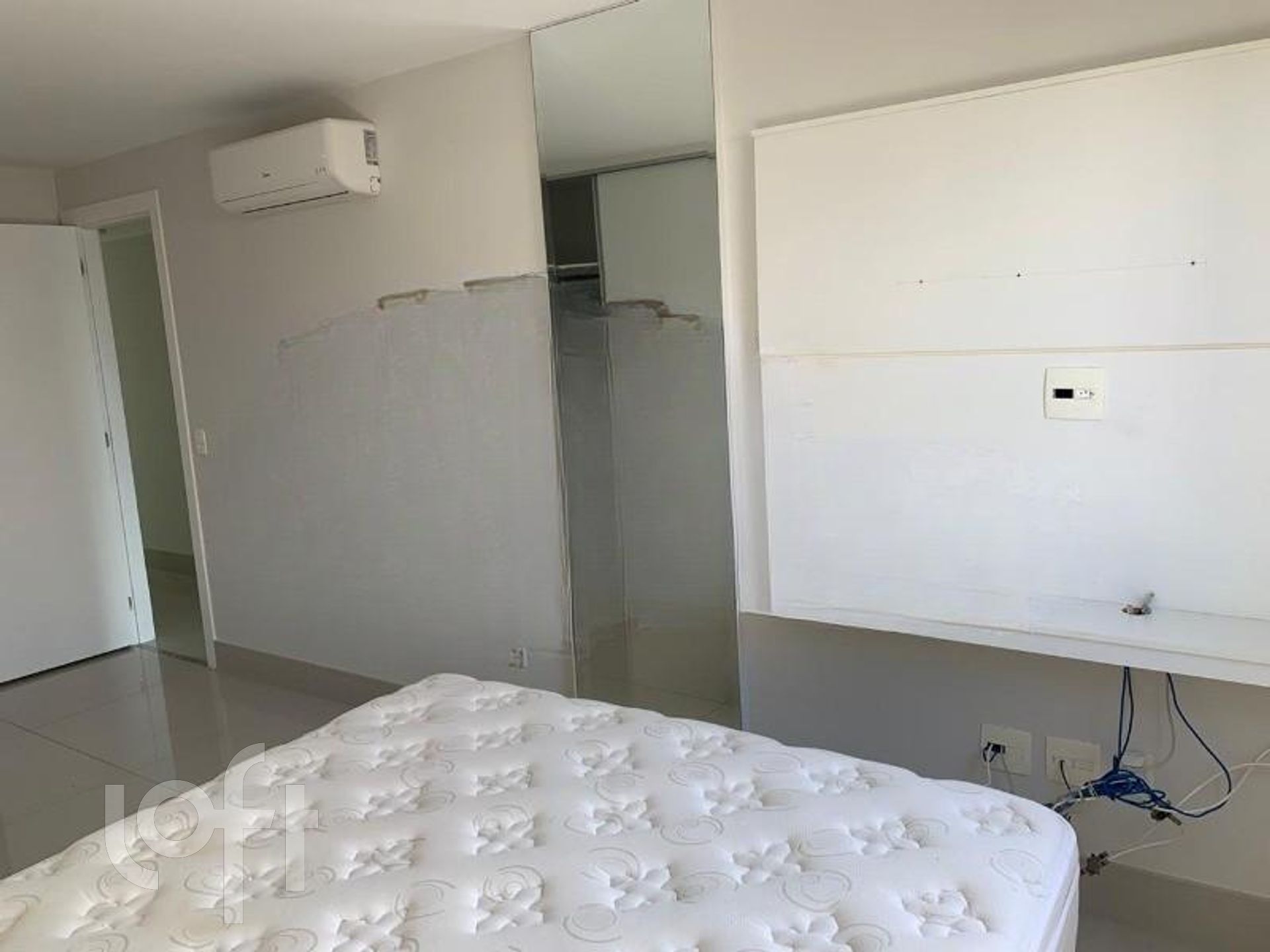 Apartamento à venda com 3 quartos, 180m² - Foto 7