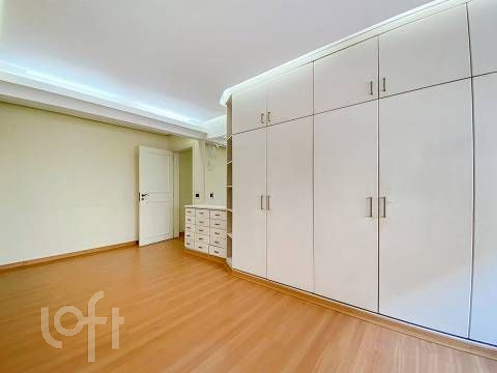 Apartamento à venda com 3 quartos, 222m² - Foto 5