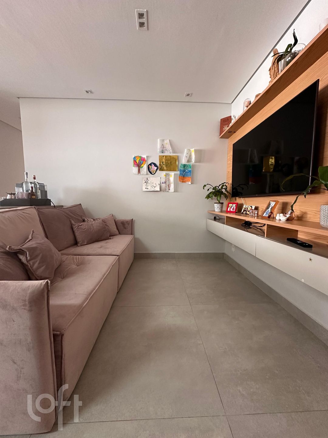 Apartamento à venda com 3 quartos, 81m² - Foto 2