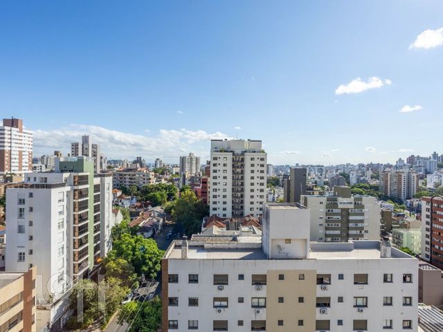 Apartamento com 122m², 3 dormitórios, 1 suíte, 2 vagas, Petrópolis em Porto Alegre