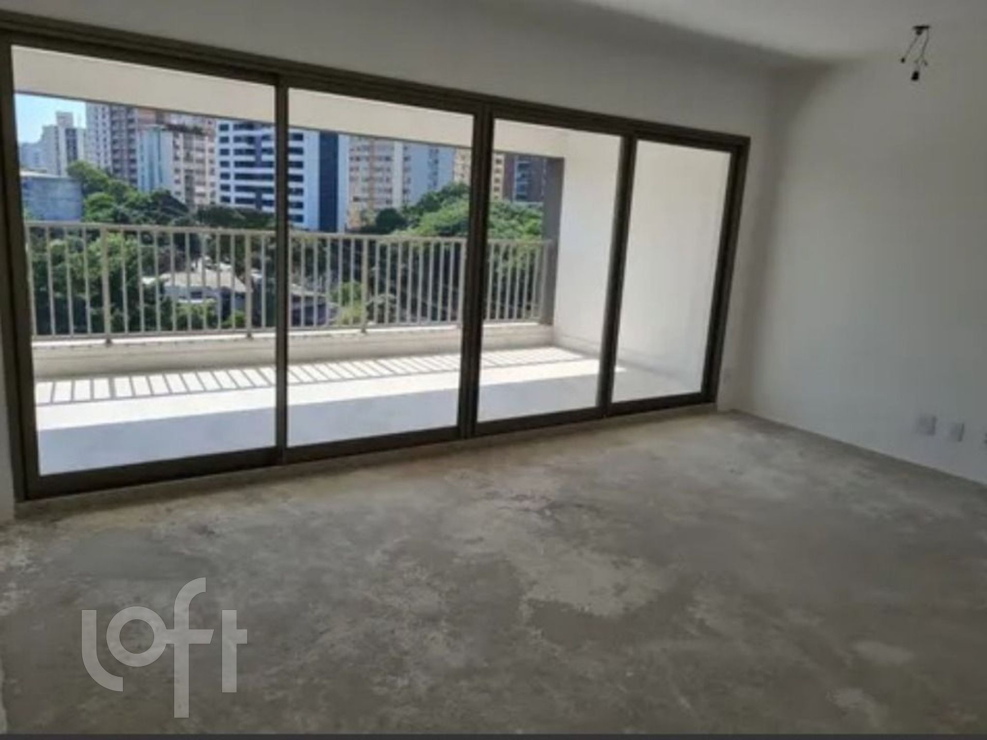 Apartamento à venda com 3 quartos, 158m² - Foto 1