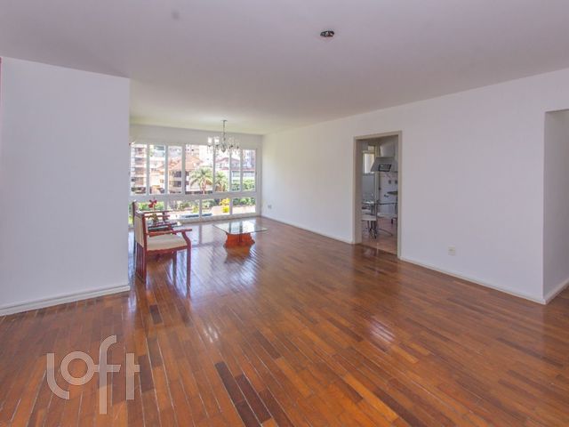 Apartamento com 115m², 3 dormitórios, 1 suíte, 2 vagas, Bela Vista em Porto Alegre