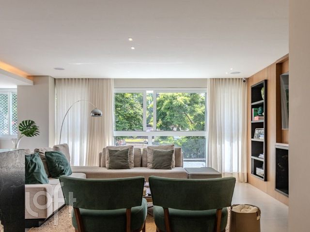 Apartamento com 203m², 3 dormitórios, 1 suíte, 2 vagas, Petrópolis em Porto Alegre