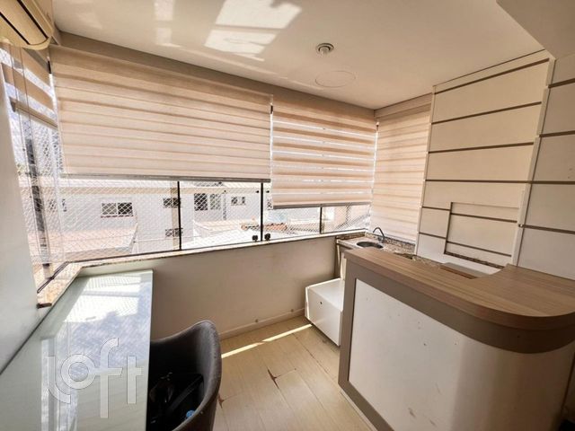 Apartamento com 66m², 2 dormitórios, 1 suíte, 2 vagas, Higienópolis em Porto Alegre