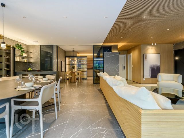 Apartamento com 231m², 3 dormitórios, 3 suítes, 3 vagas, Petrópolis em Porto Alegre