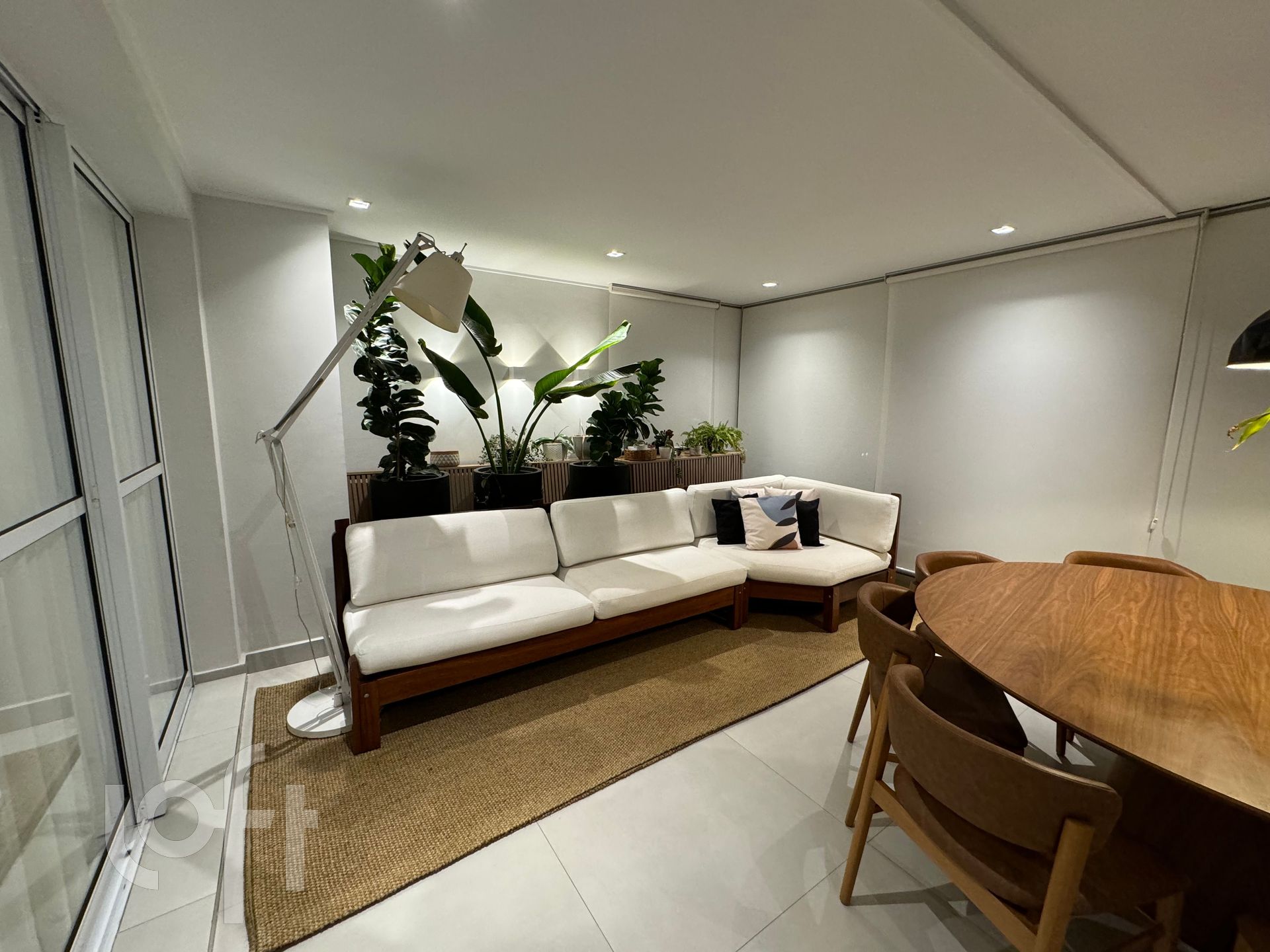 Apartamento à venda com 3 quartos, 123m² - Foto 8