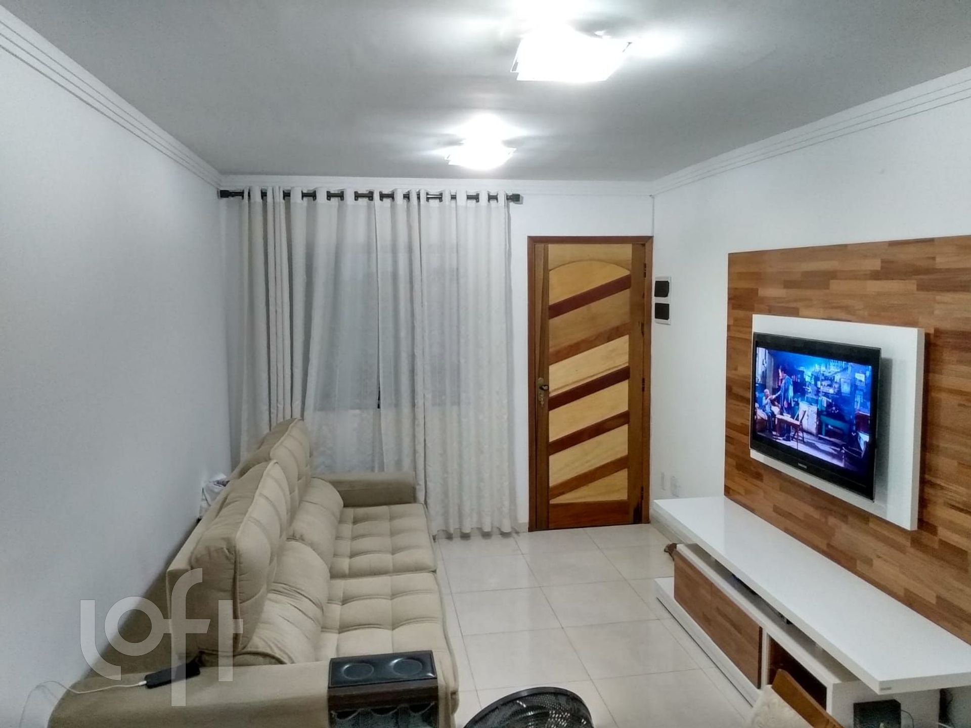 Casa à venda com 3 quartos, 100m² - Foto 1