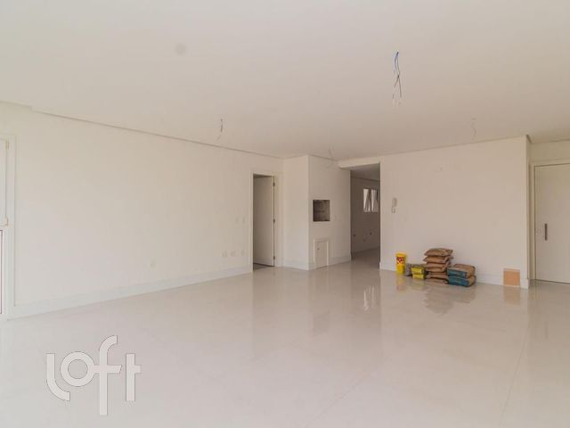 Apartamento com 108m², 3 dormitórios, 1 suíte, 2 vagas, Vila Ipiranga em Porto Alegre