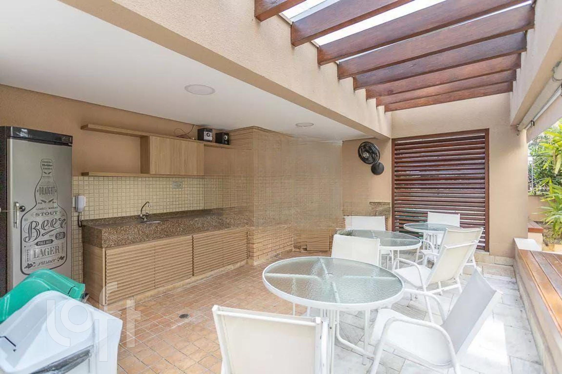 Apartamento à venda com 2 quartos, 79m² - Foto 19