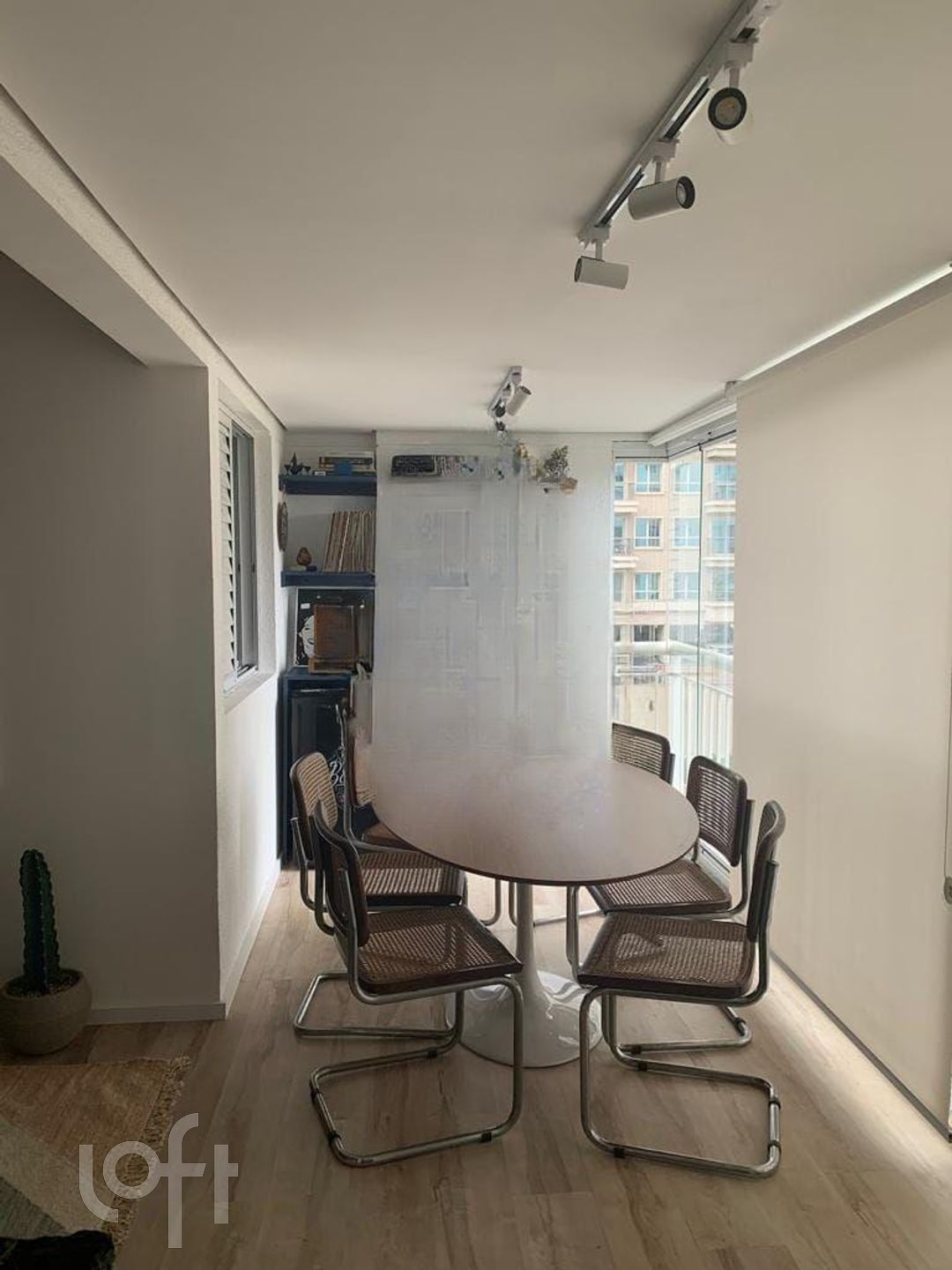 Apartamento à venda com 2 quartos, 79m² - Foto 3