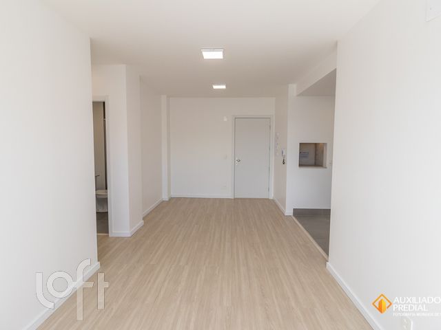 Apartamento com 64m², 2 dormitórios, 1 suíte, 1 vaga, São João em Porto Alegre